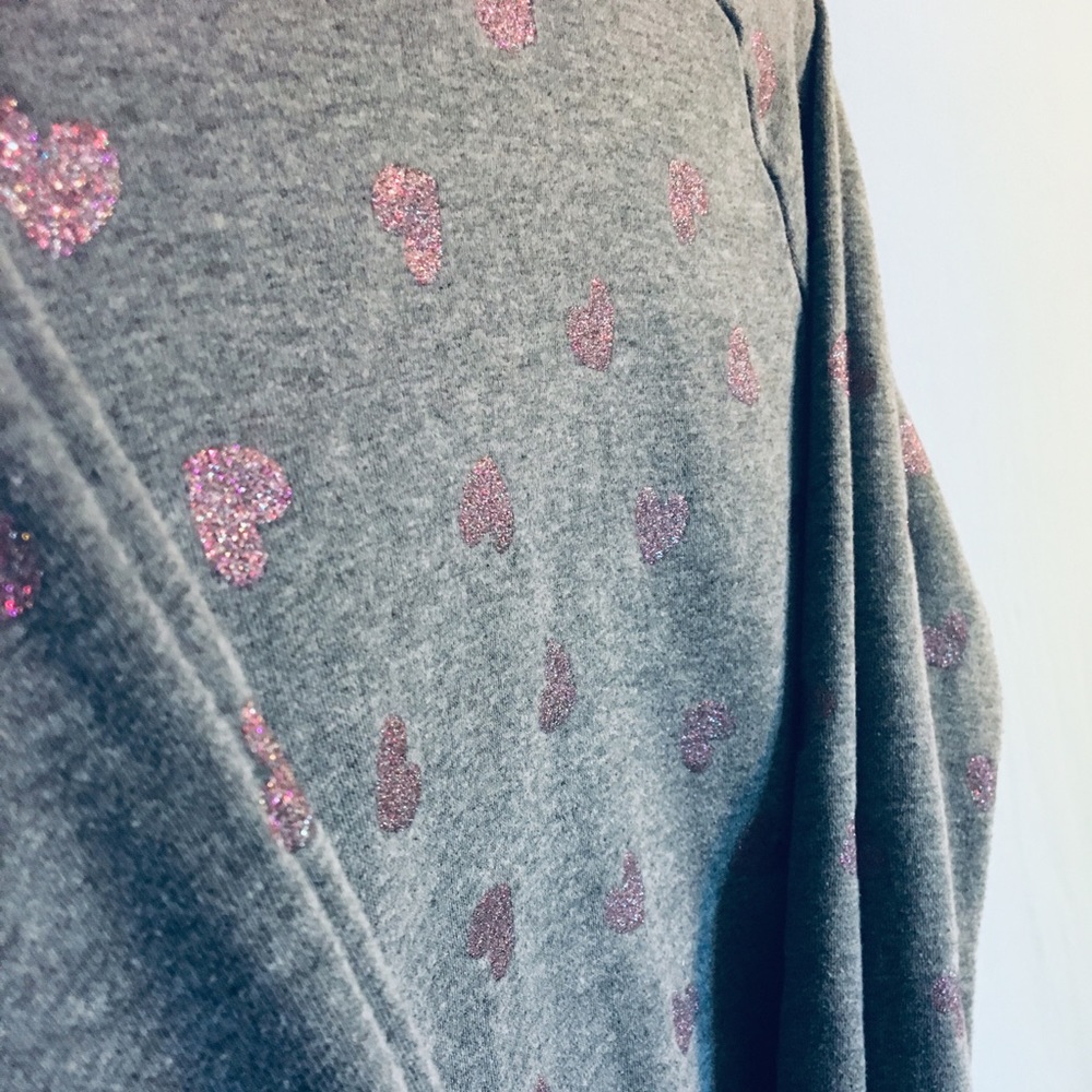 grey Long sleeve shirt